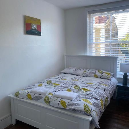 Accommodation Hub Studio 2 London Bagian luar foto